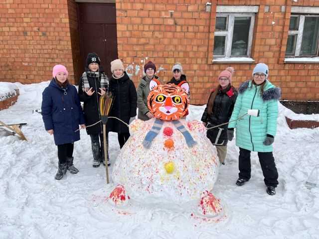 Гусевская В. Лабазанова У. Иванова М. Бубнова А. Харёва В. Оболининова Д. Шулюмова А. 7В 13лет СОШ12